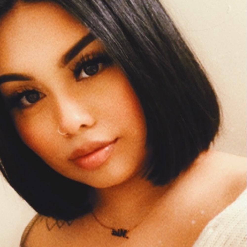 Meet your Posher, Mia